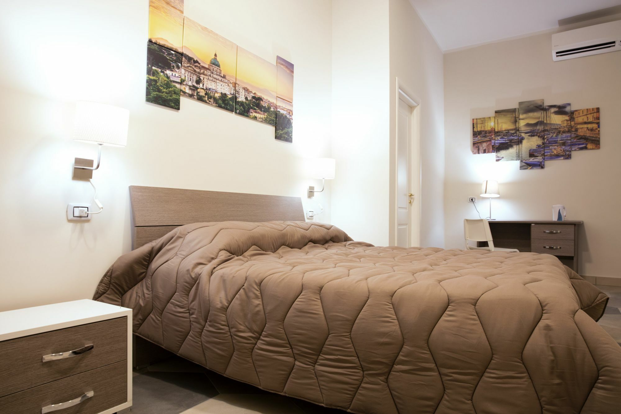 B&B La Dimora Del Conte Naples Extérieur photo