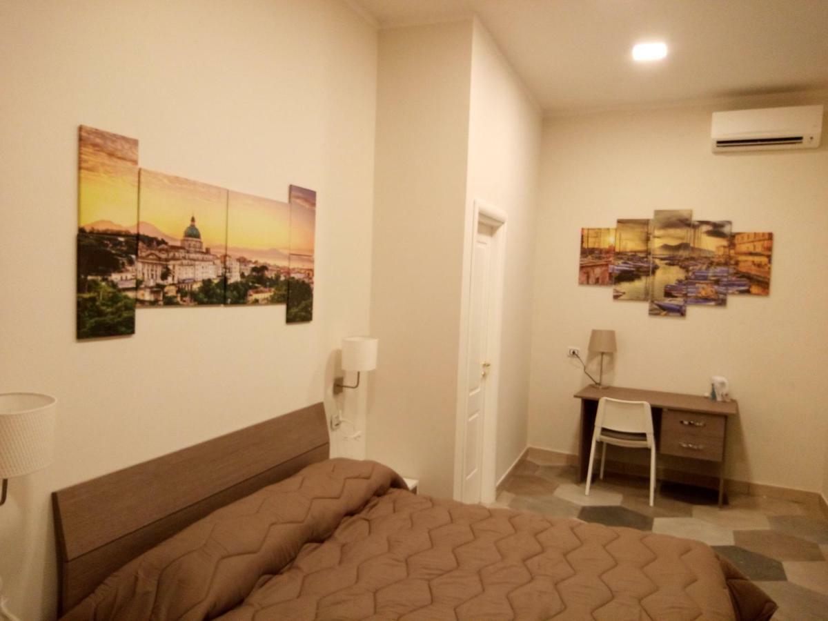 B&B La Dimora Del Conte Naples Extérieur photo