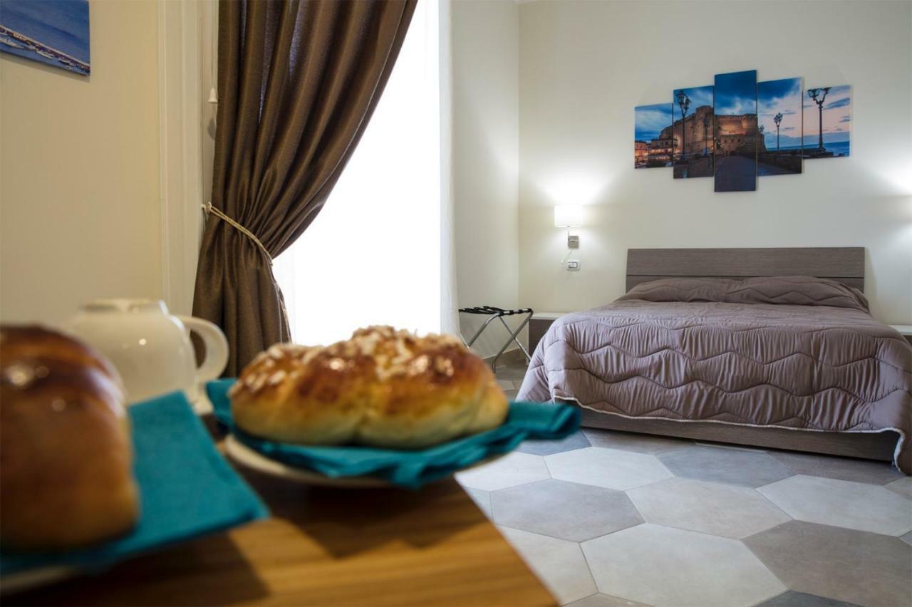 B&B La Dimora Del Conte Naples Extérieur photo