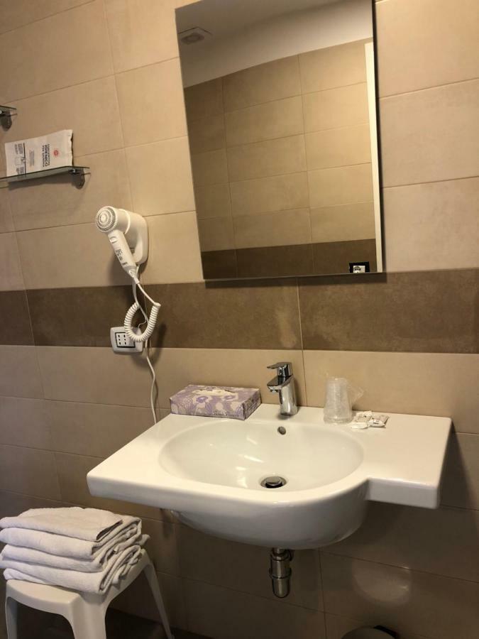 B&B La Dimora Del Conte Naples Extérieur photo